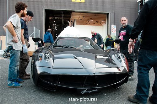 极速370km/h 帕加尼将推Huayra碳纤维版 汽车之家