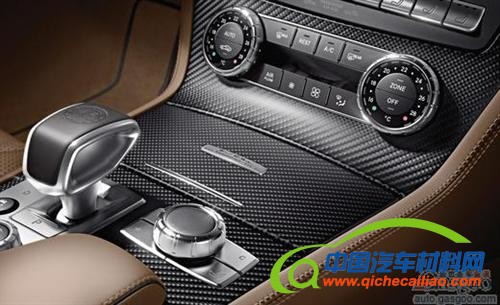 奔驰SL65 AMG 45周年纪念版使用碳纤维材料