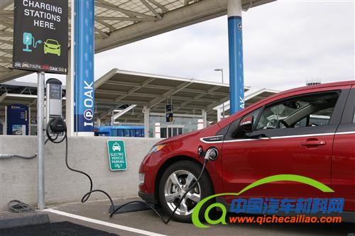宝马投资电动车充电站 加速推广电动车