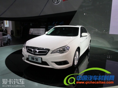 北京汽车2013款绅宝D320