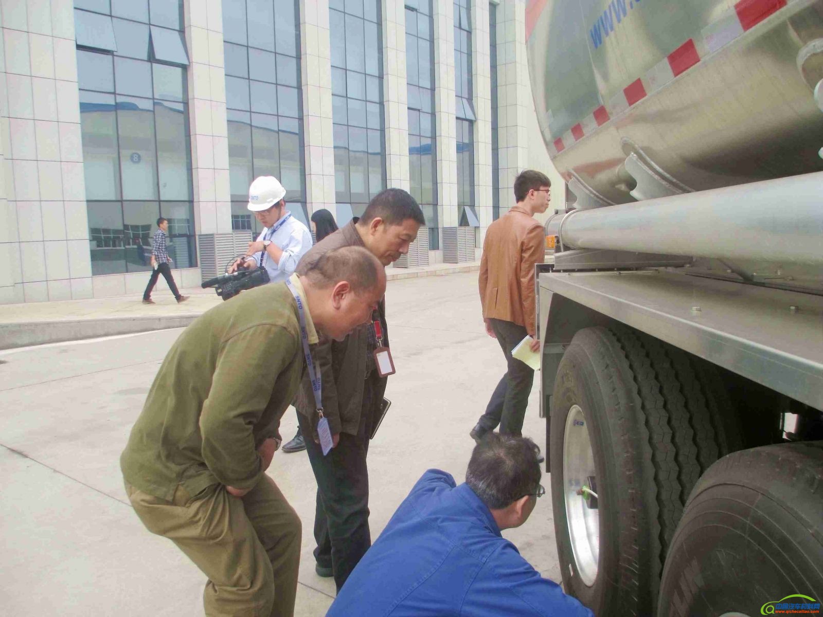 铝合金运油半挂车助力湖南本土成品油运输企业扬帆起航