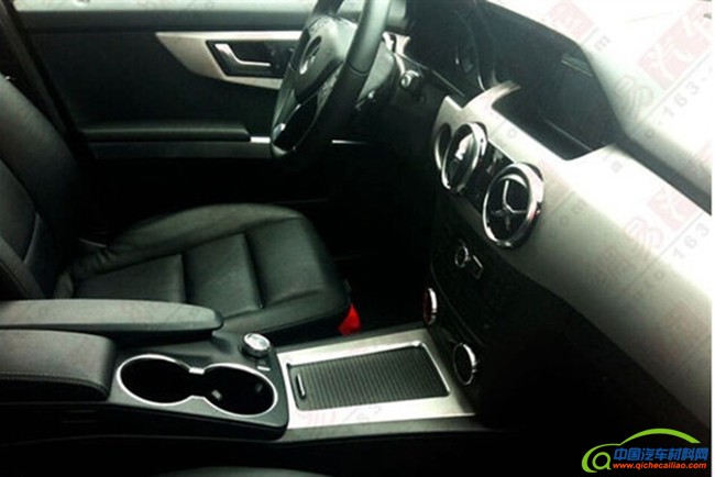 奔驰GLK200内饰曝光 将在8月成都车展上市