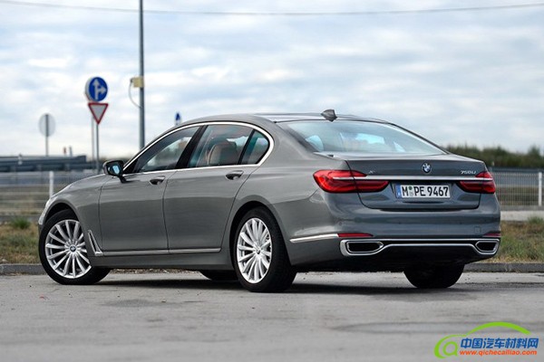 宝马新一代7系下月上市 新车轻量化高装备