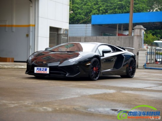 兰博基尼 Aventador 2015款 LP 750-4 Superveloce