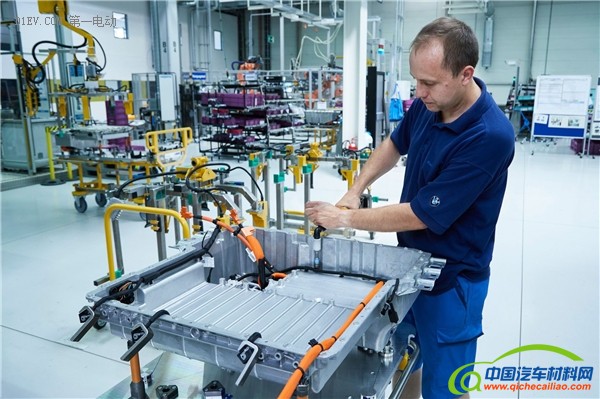 解密宝马电池和电机制造工厂，看看德国工业制造有多强大！