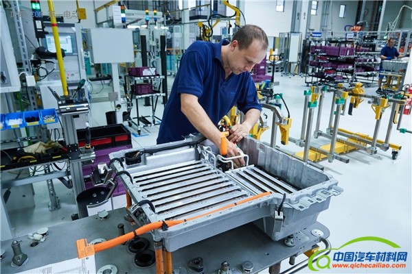 解密宝马电池和电机制造工厂，看看德国工业制造有多强大！