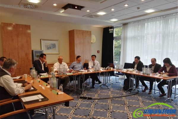 奥新公司和德国二次星球汽车公司签署《建立合资公司框架协议》