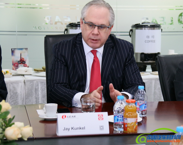 李尔，电子电气，座椅；，座椅骨架