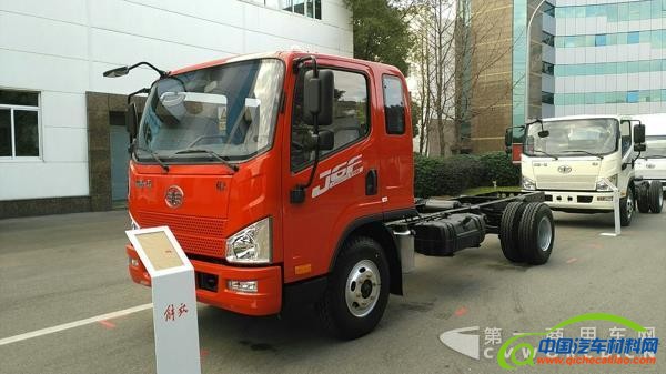 新J6P打头阵 一汽解放年会32款展车让你一下看个够