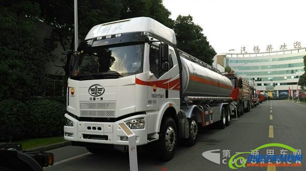 新J6P打头阵 一汽解放年会32款展车让你一下看个够