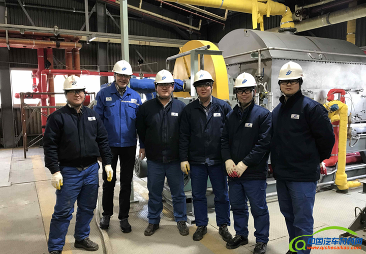 松原将在韩国蔚山大规模生产官能单体。此图是DCPD 苯酚单体生产线成功启动后，SONGWON团队在现场的合影