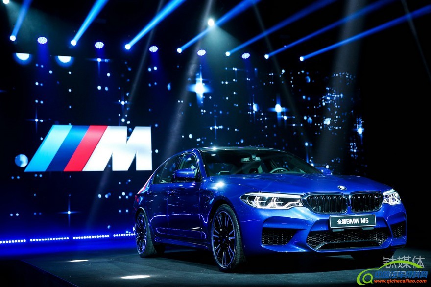 &ldquo;西装暴徒&rdquo;全新M5上市，号称BMW家族中最快的量产四门轿车        