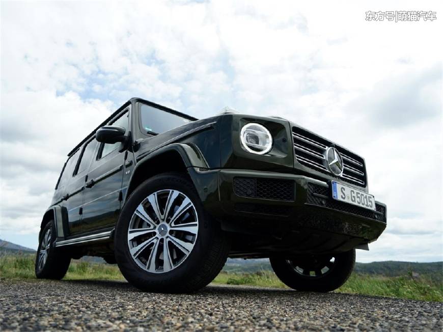 奔驰豪华车型上市，使用钢铝混合材料车身打造！