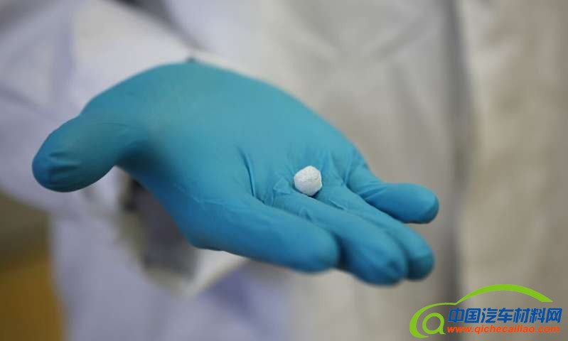 黑科技，前瞻技术，基尔大学人造雾,人造雾材料,汽车前照灯