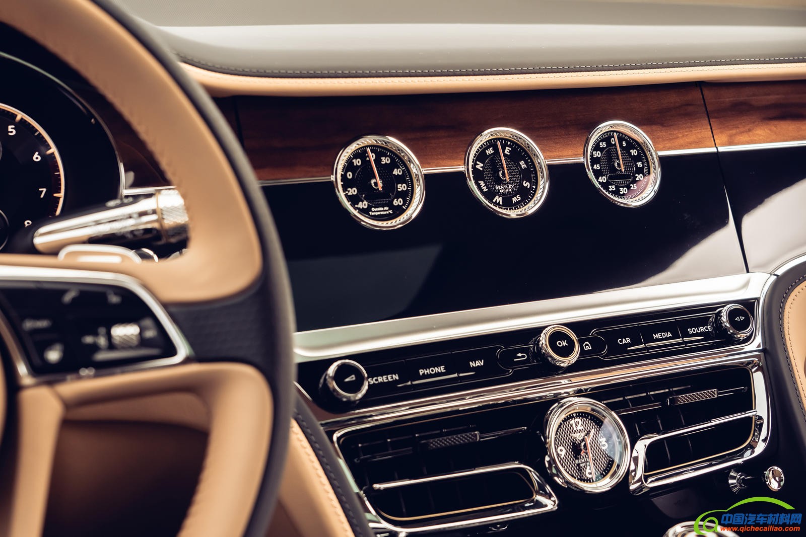 黑科技，前瞻技术，宾利,三面旋转显示屏,宾利信息娱乐系统