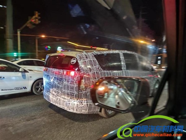 或使用宁德时代麒麟电池 理想首款电动MPV路试：造型太罕见！