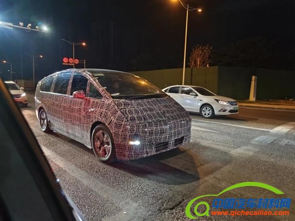 或使用宁德时代麒麟电池 理想首款电动MPV路试：造型太罕见！