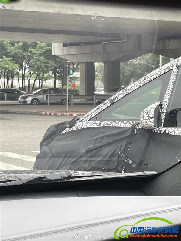 或使用宁德时代麒麟电池 理想首款电动MPV路试：造型太罕见！