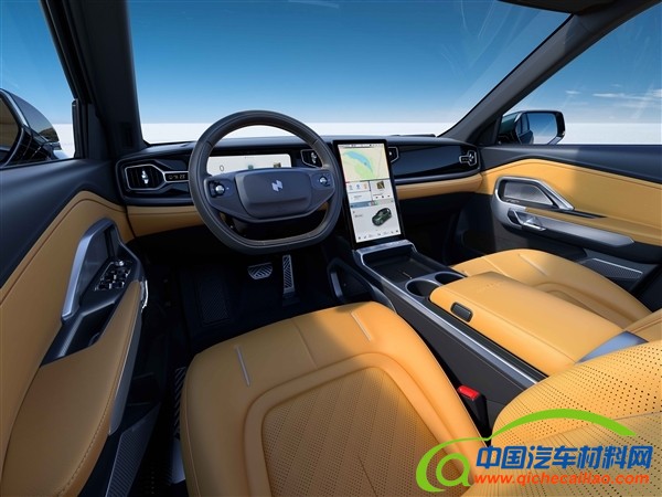 理想再添新对手！小牛创始人李一男造车：27.88万起的自游家NV发售