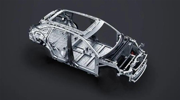 全铝车身同级仅有 奇瑞eQ7首车量产下线：预计售价20万以内