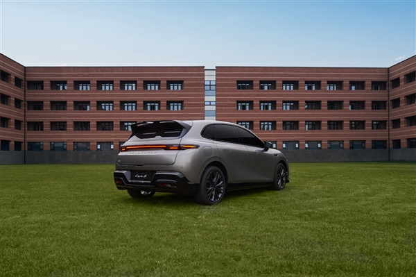 新势力纯电&ldquo;高尔夫&rdquo; 零跑Lafa5内饰官图发布：战斗感极强