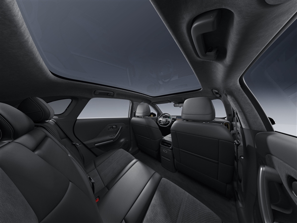 新势力纯电&ldquo;高尔夫&rdquo; 零跑Lafa5内饰官图发布：战斗感极强